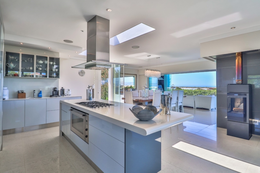 6 Bedroom Property for Sale in Keurbooms River Western Cape